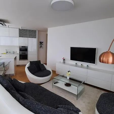 Unrivaled Look Over The City, 27th. Floor, Access 24/7 Apartman *