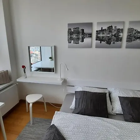 Unrivaled Look Over The City, 27th. Floor, Access 24/7 Apartman