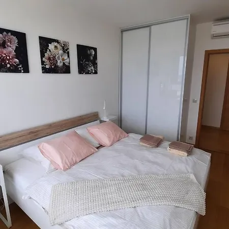 Unrivaled Look Over The City, 27th. Floor, Access 24/7 Apartman